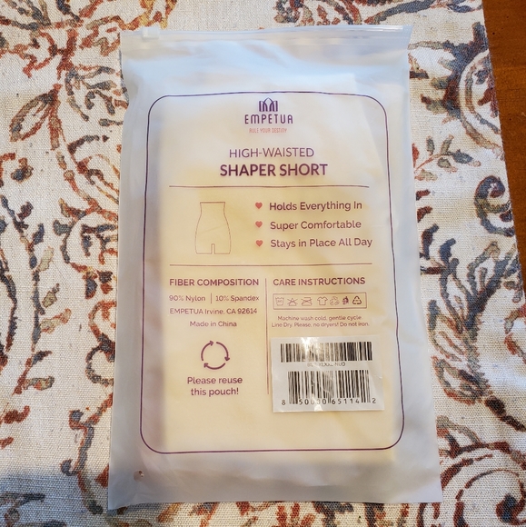 Shapermint Body Shaper Shorts - Picture 2 of 3
